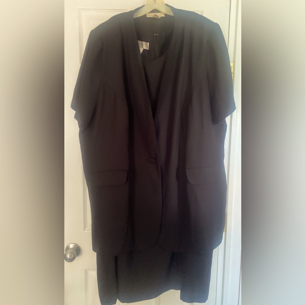 Plus size 2pc Allison Woods  Black Dress Suit